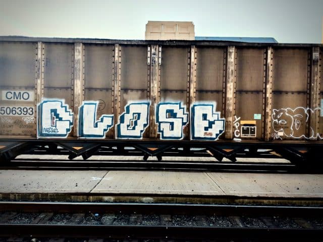 close neaks graffiti vegas